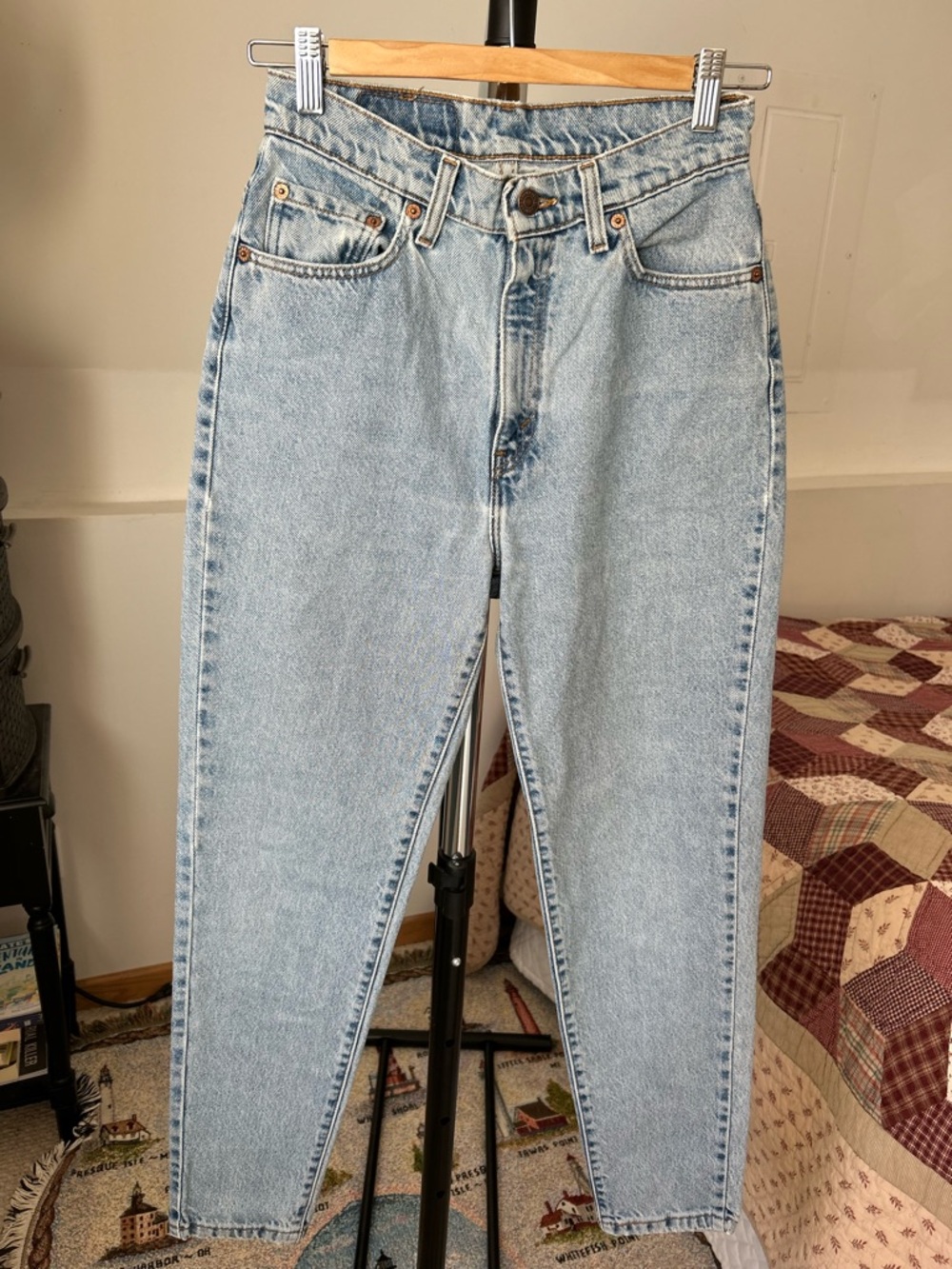 Vintage Levi’s Tapered Straight Jeans 25